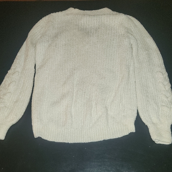 No Boundaries Off-White V-Neck Sweater - Picture 7 of 9